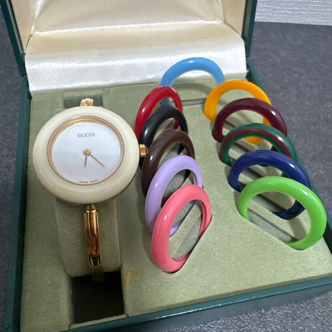 GUCCI クォーツ腕時計 カラフルリング付き