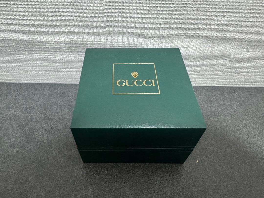 GUCCI クォーツ腕時計 カラフルリング付き