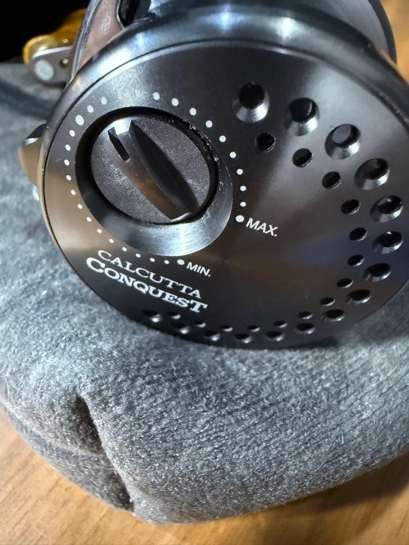 シマノカルカッタコンクエスト　17BFS HG 美品箱付き　中古