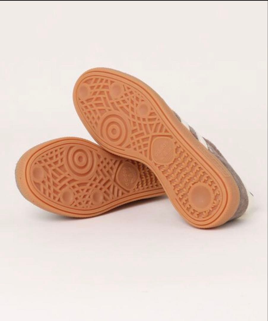 新品アディダスHANDBALL SPEZIAL OFFW/GUM2 23cm