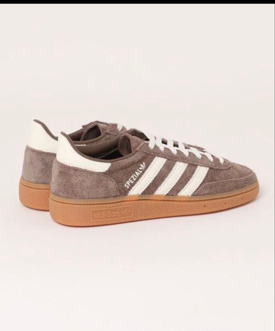 新品アディダスHANDBALL SPEZIAL OFFW/GUM2 23cm