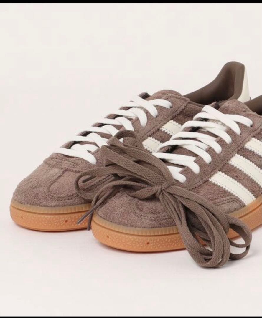 新品アディダスHANDBALL SPEZIAL OFFW/GUM2 23cm