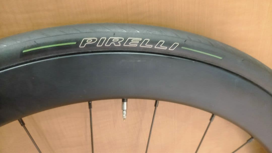 50mmハイト カーボンホイール ピレリ 26c タイヤ TPUチューブ 前後