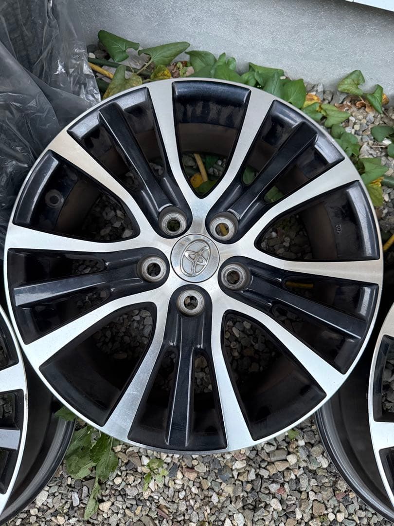 トヨタ 17インチ エスティマ