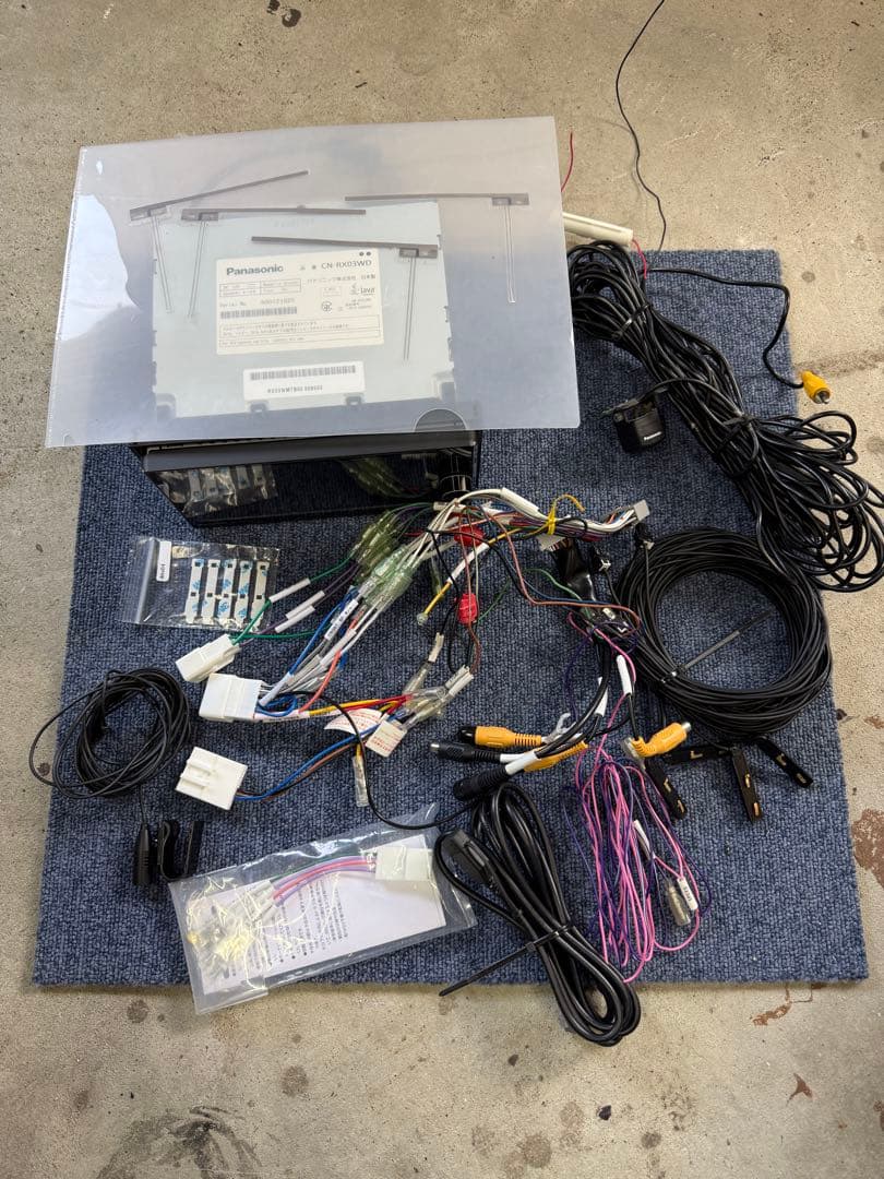 Panasonic CN-RX03WD カーナビ　ストラーダバックカメラ付き