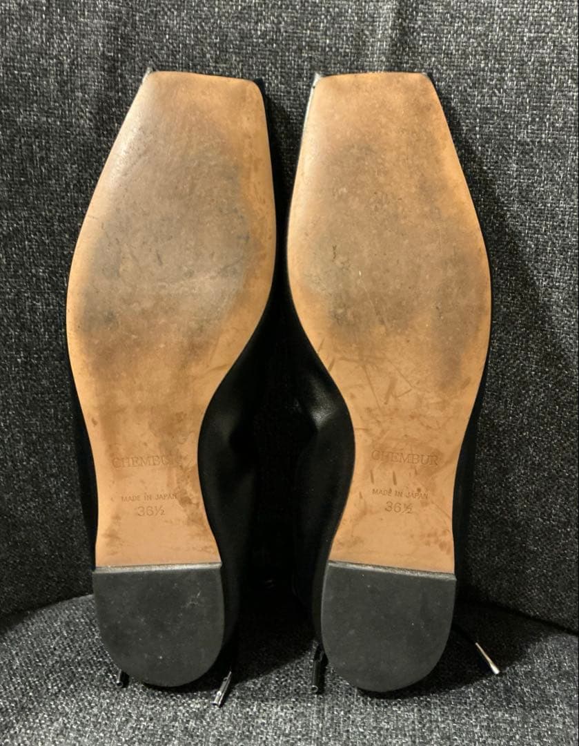 CHEMBUR スクエアフラットシューズ