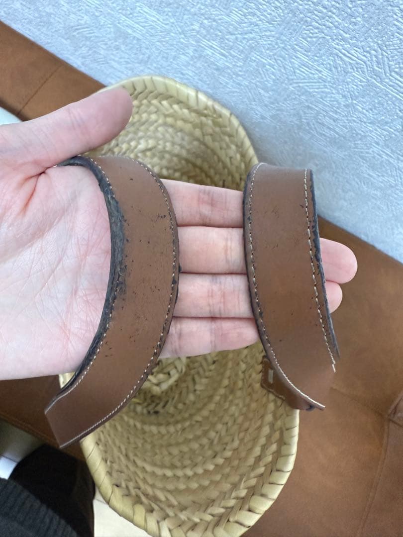 LOEWE ロゴ付き ストローかごバッグ