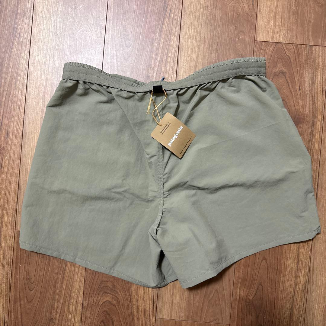 新品　Patagonia ウィメンズ・バギーズ・ショーツ・５インチ です