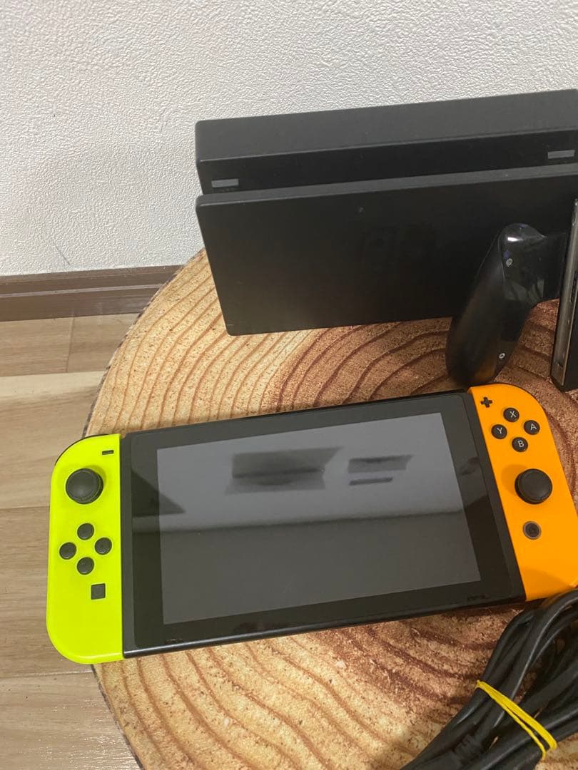 Nintendo Switch ニンテンドースイッチ本体　YEL 箱無し