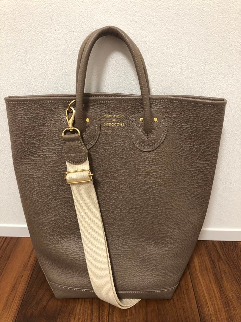 女性情報誌 YOUNG&OLSEN EMBOSSED LEATHER HAVERSACK