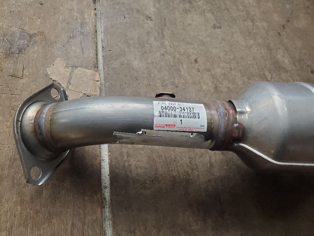 新品　純正　プリウス　50 触媒　エキゾーストパイプ　フロントパイプ 4