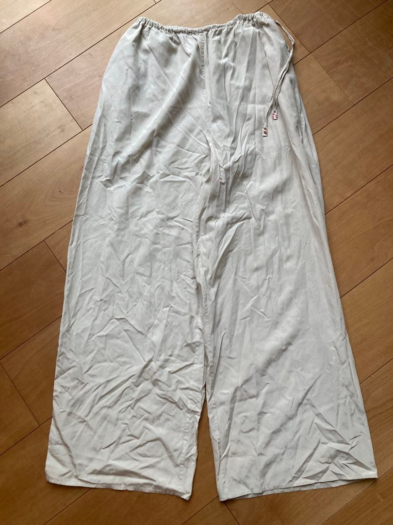 ヨーガンレール　ホワイトパンツ ウエストゴム