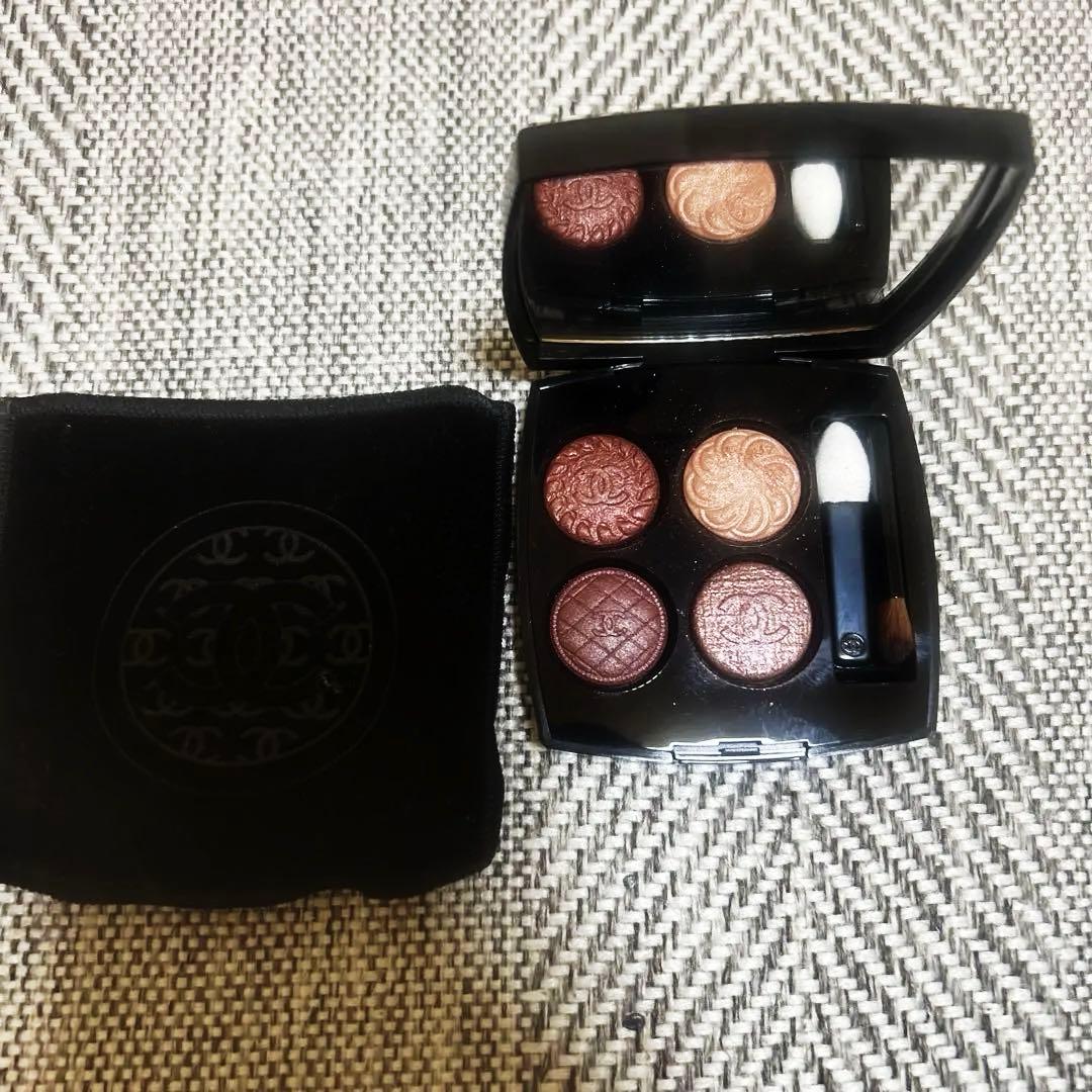 シャネル　レキャトルオンブルブトン 219