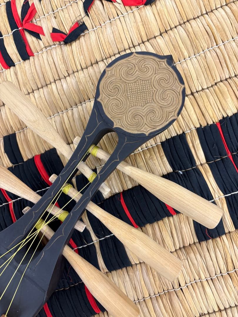 アイヌ　楽器　弦楽器　トンコリ　トンコリ工房イノンノ製　三味線弦　美品　五弦琴