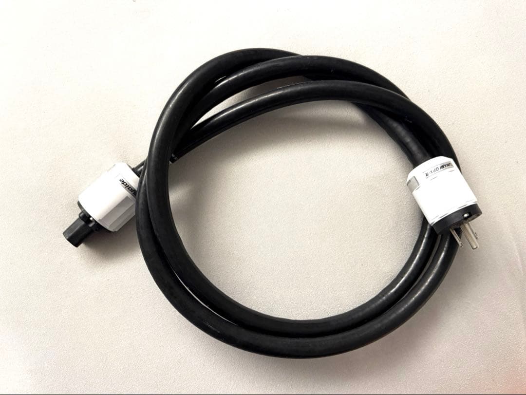 Oyaide（オヤイデ）電源ケーブルTSUNAMI GPX-R V2