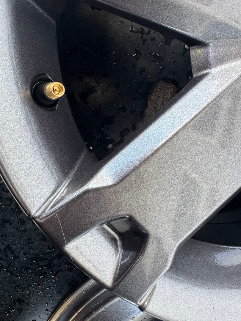 新車外し‼︎ タフト　純正 15インチホイール　グレー　センターオーナメント付き①