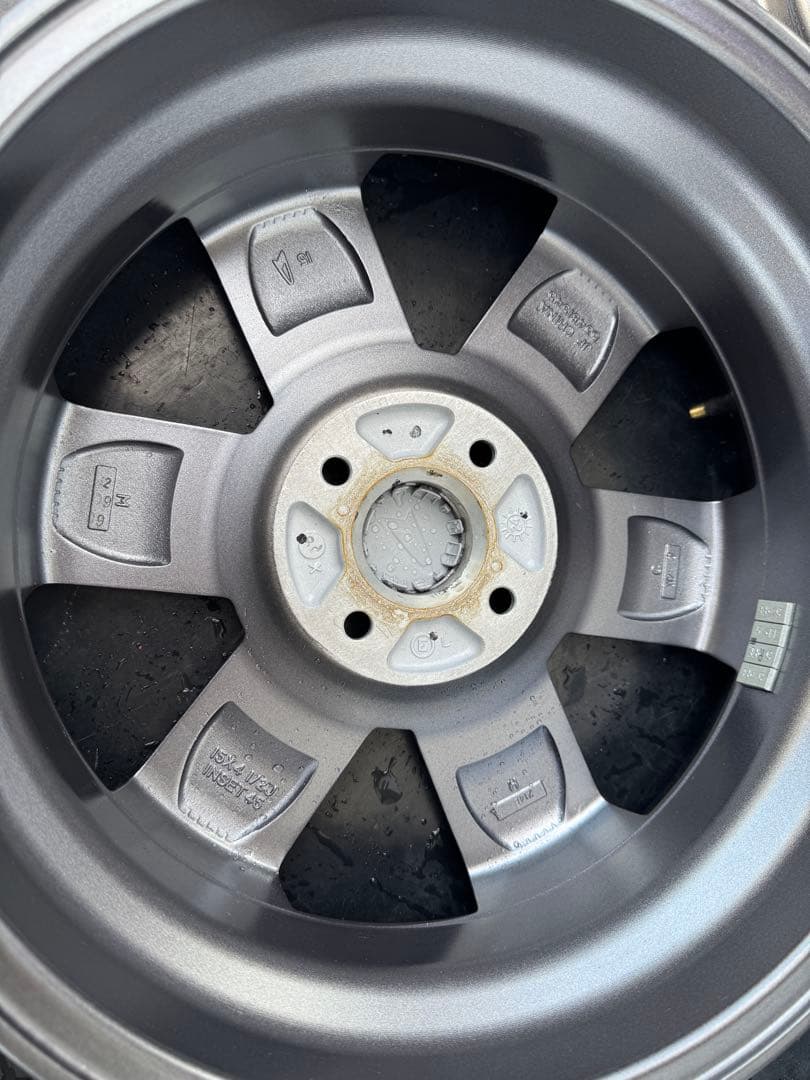 新車外し‼︎ タフト　純正 15インチホイール　グレー　センターオーナメント付き①