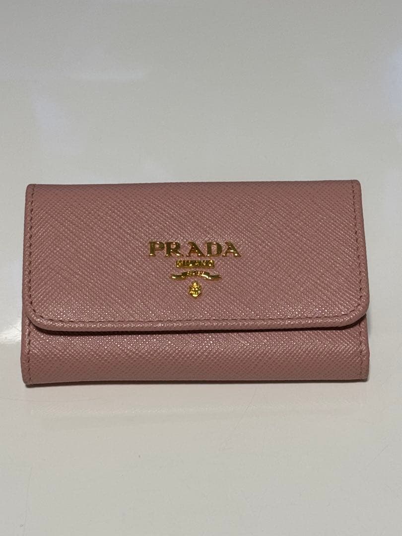 未使用美品　PRADA ピンク レザー キーケース