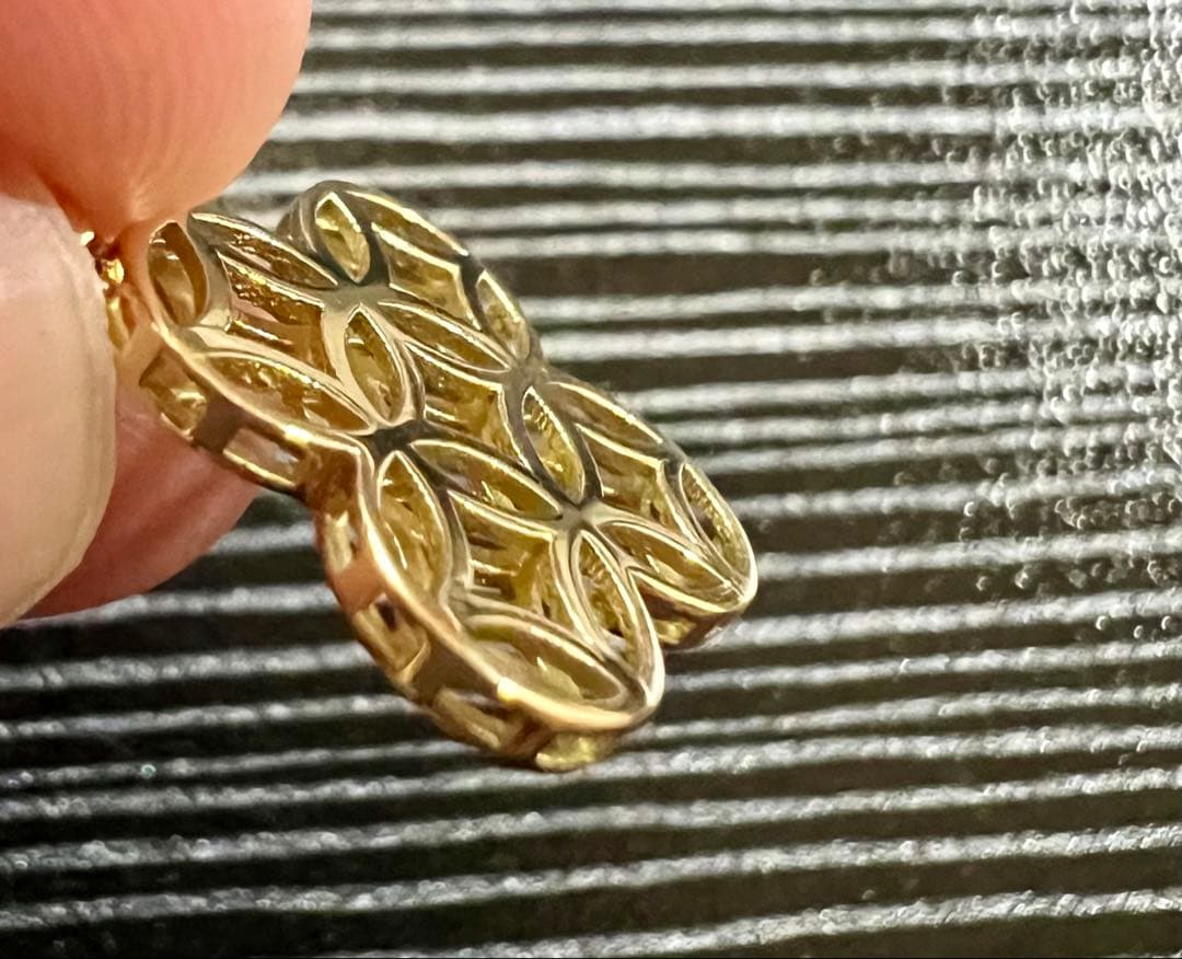 【値下げ】18金ペンダントタップ クローバー