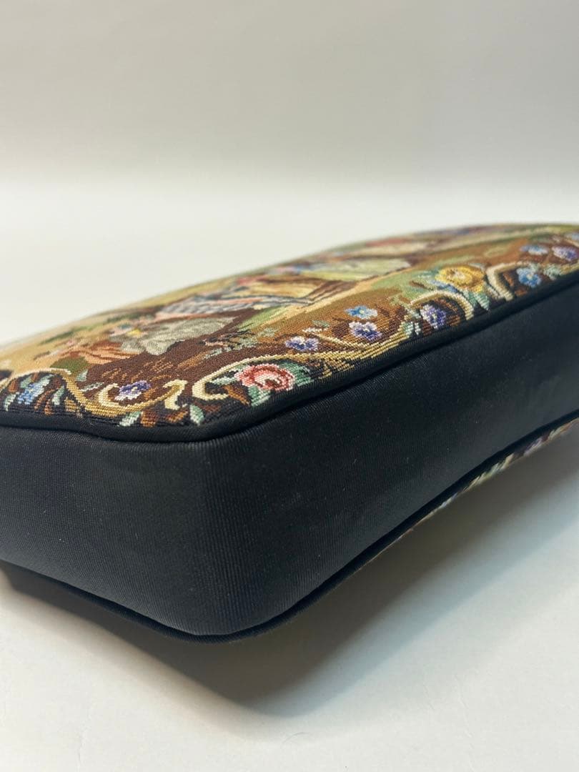 新品未使用品　プチポアン刺繍　パーティーバック　ダンス