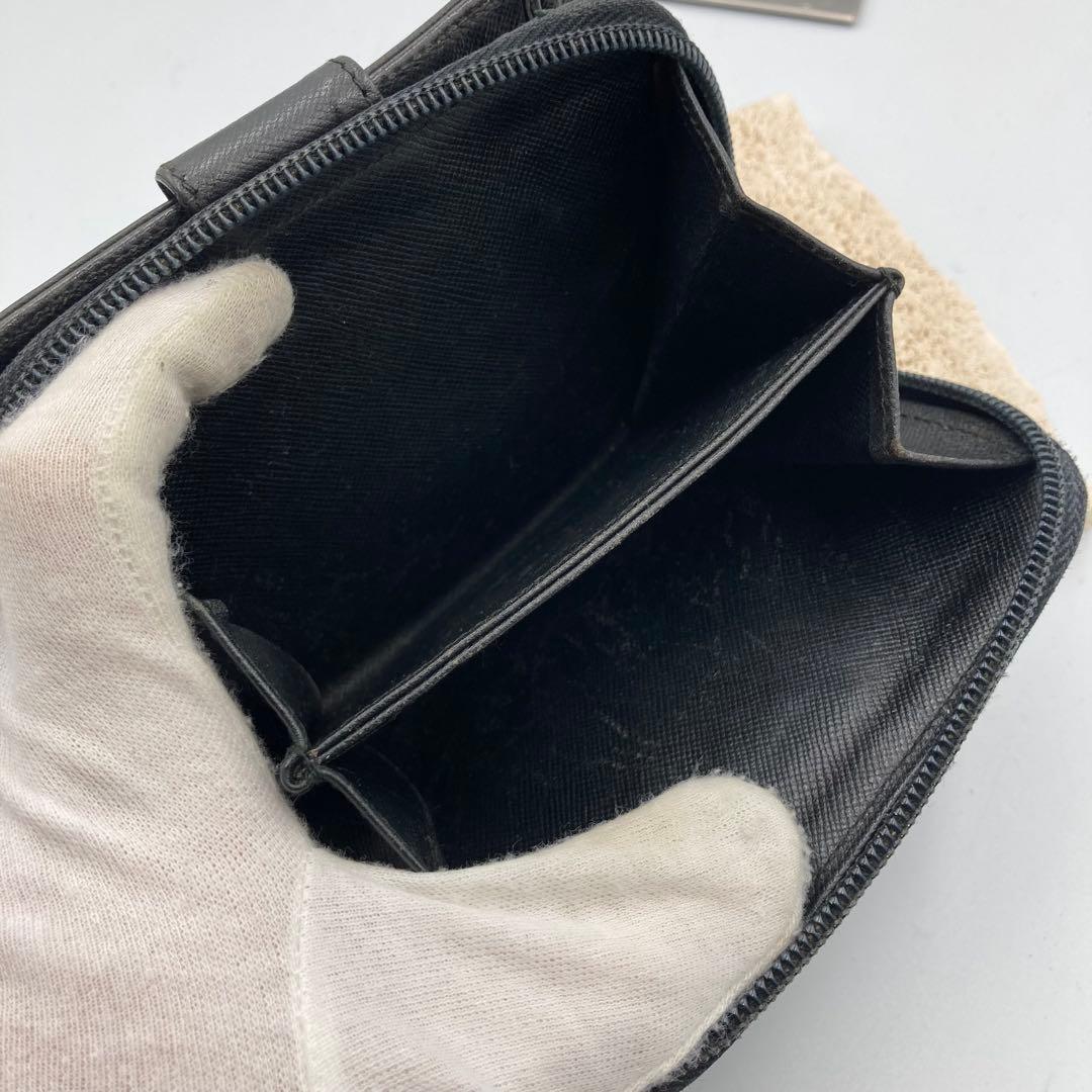 PRADA プラダ　折り財布　ブラック　サフィアーノ　250A