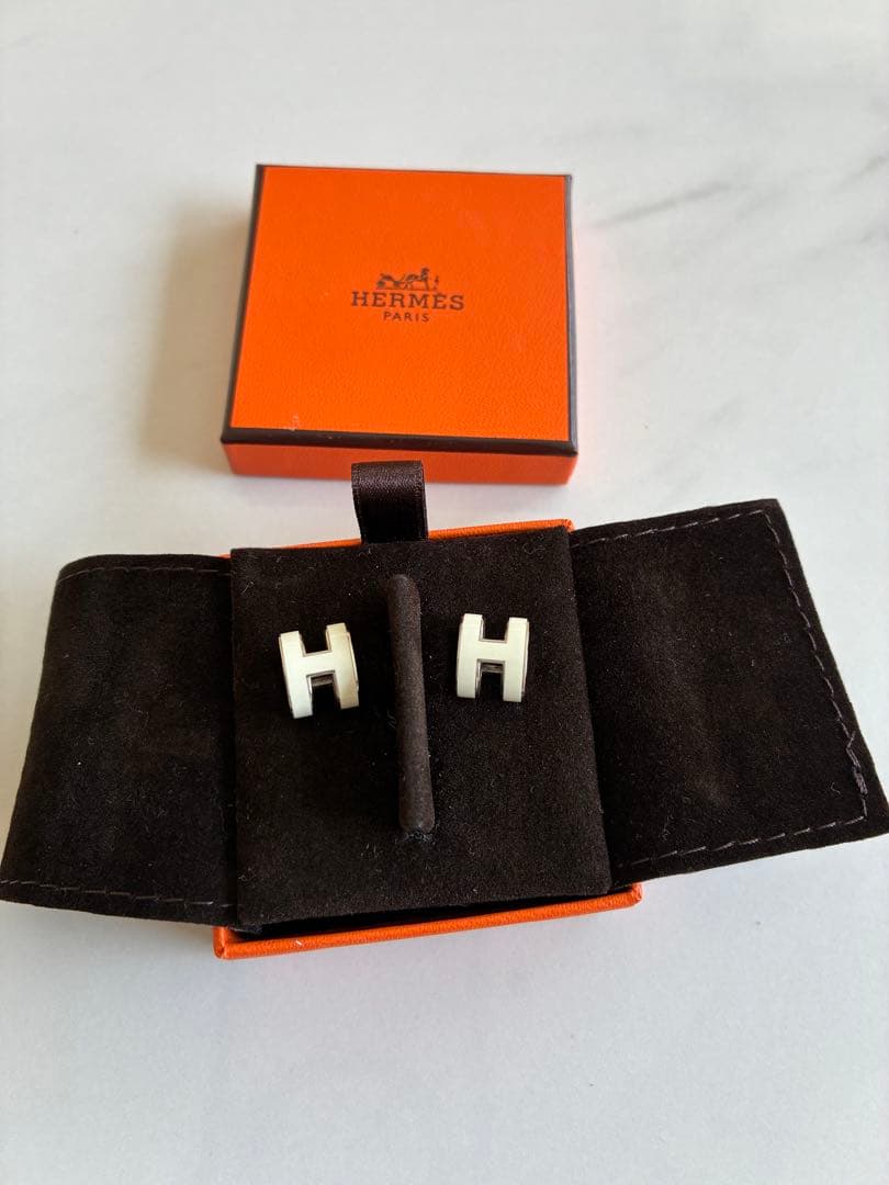 HERMES ピアス　ポップH ホワイト✖️シルバー