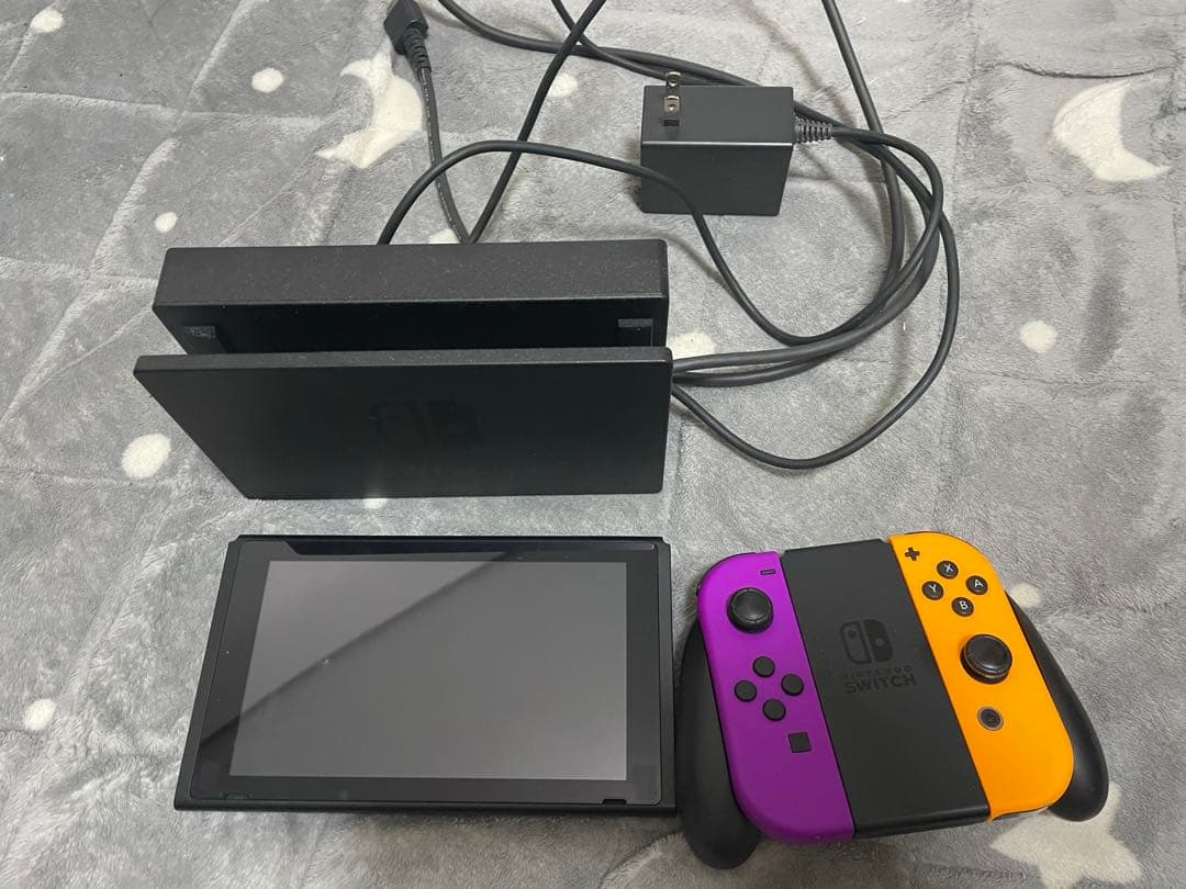 Nintendo Switch 本体、Joy-Con新品