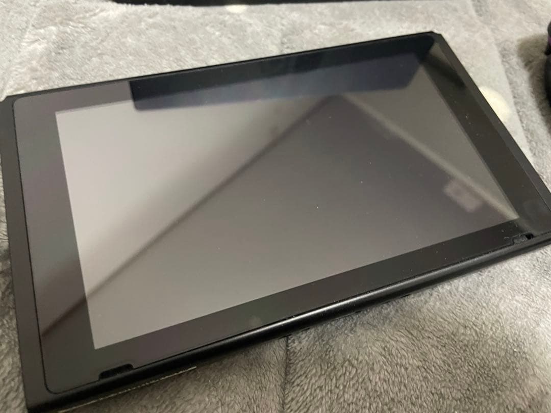 Nintendo Switch 本体、Joy-Con新品