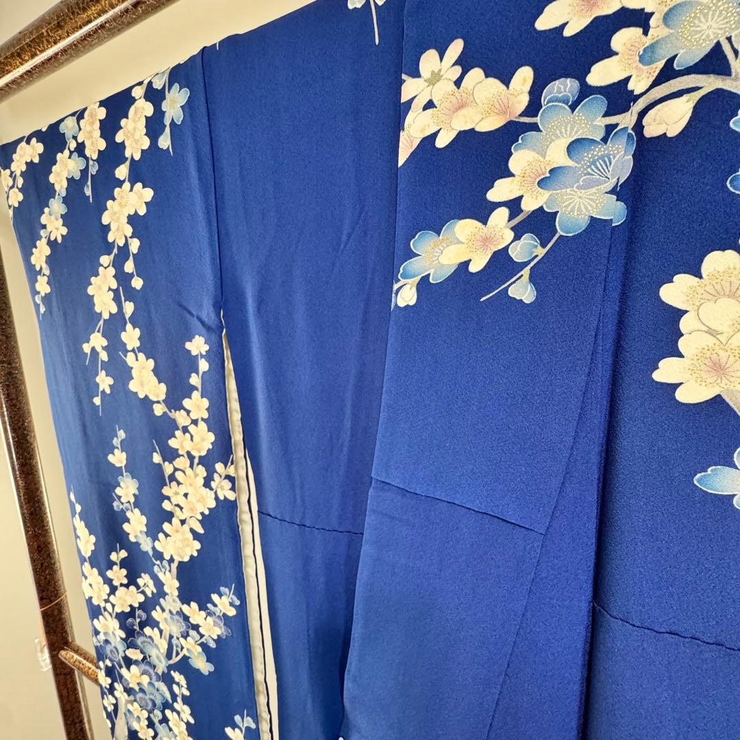 美品　振袖　現代　振袖　成人式　着物　163裄66 青　黄緑　水色　梅柄　孔雀柄