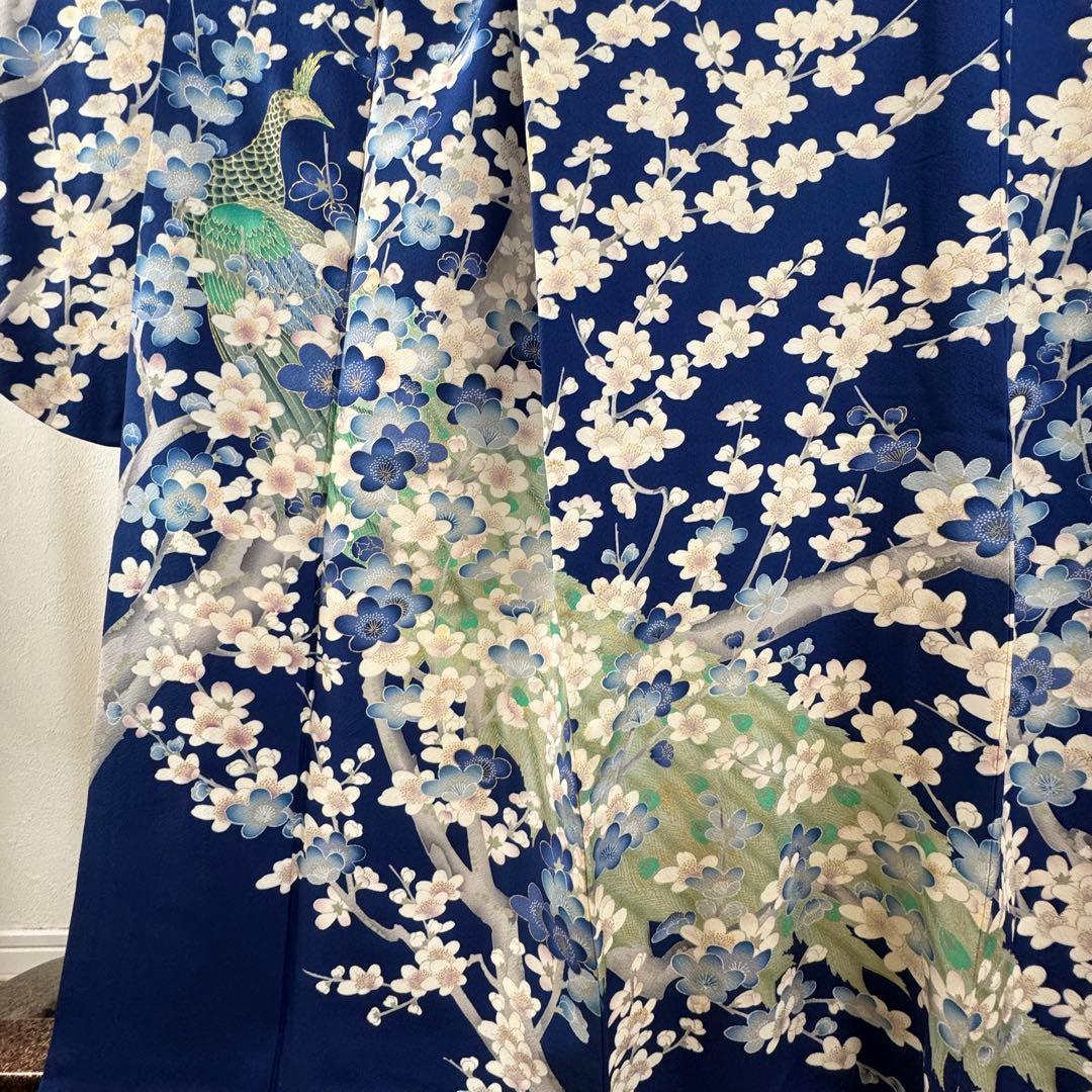美品　振袖　現代　振袖　成人式　着物　163裄66 青　黄緑　水色　梅柄　孔雀柄