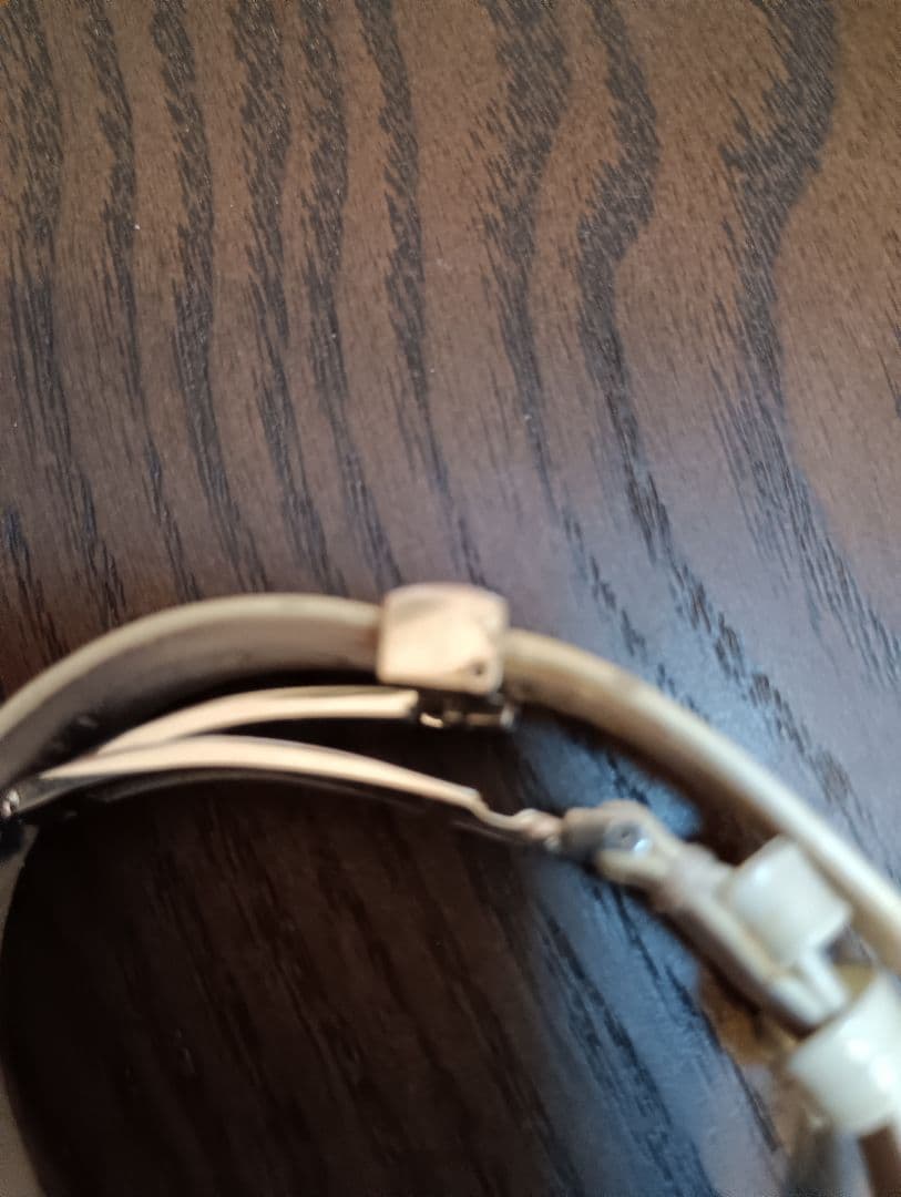 BVLGARI B.Zero1 ホワイトレザー腕時計