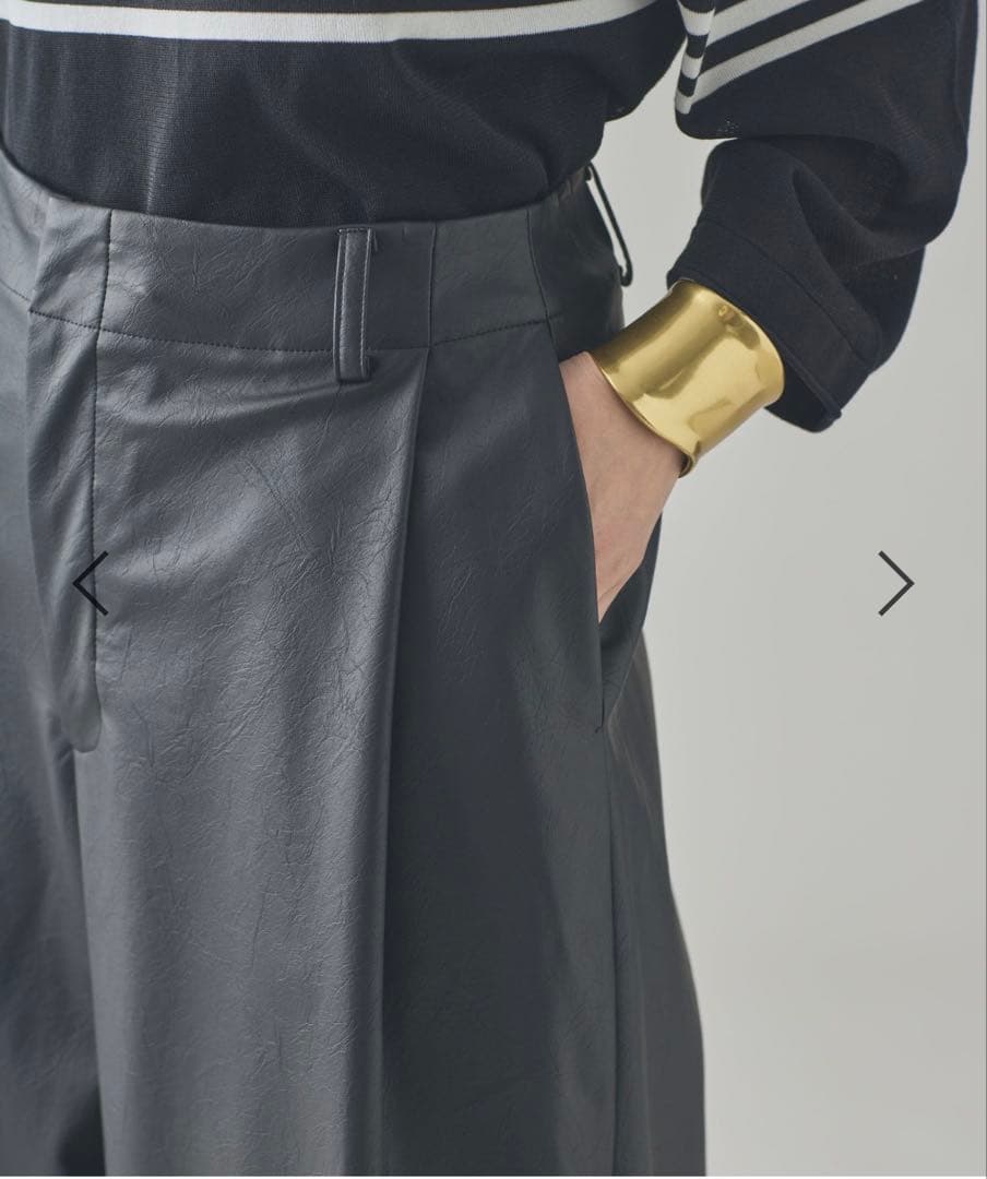 【curensology】ヴィンテージフェイクレザーパンツ　ブラック