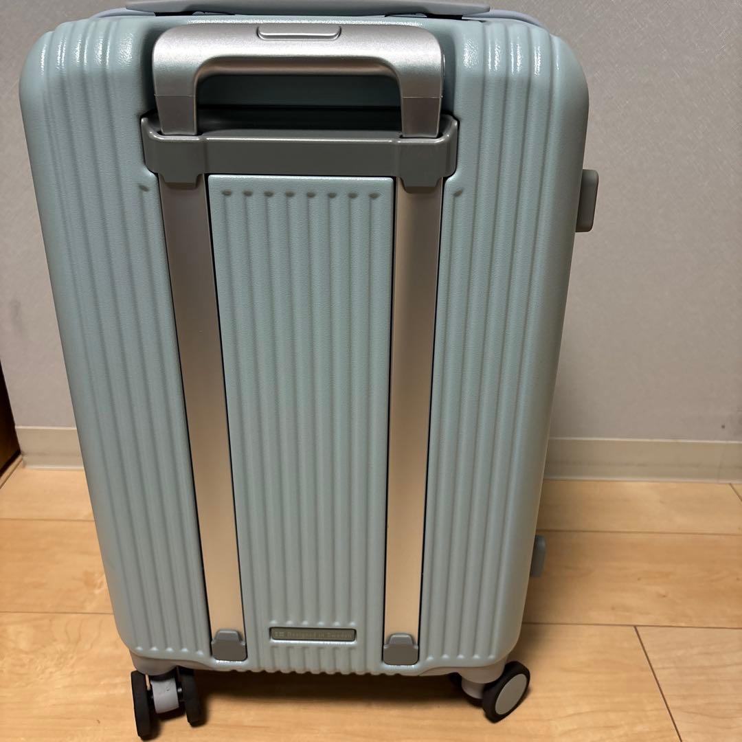 innovatorポリカーボネート製キャリーケース ライトブルー