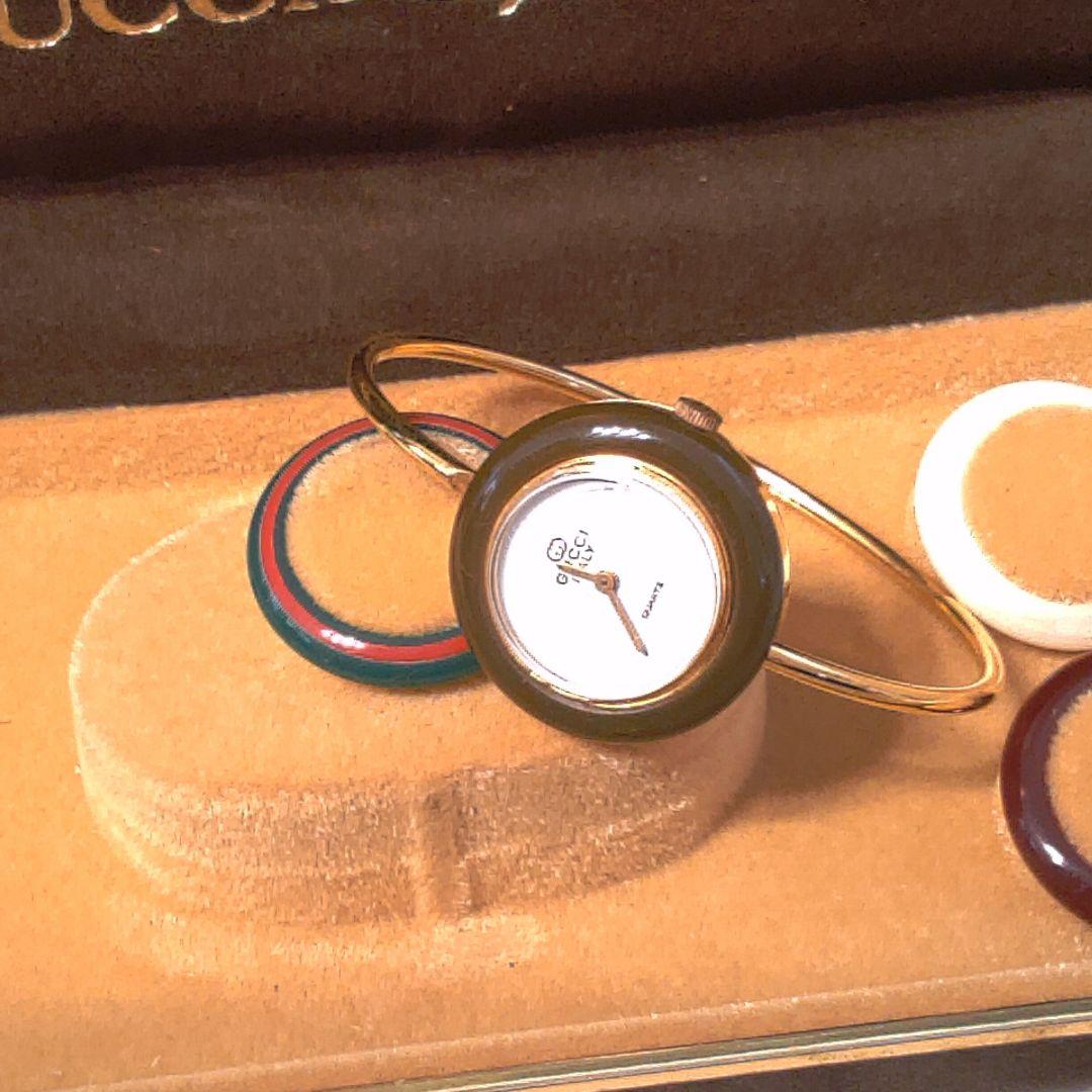 a92 GUCCI チェンジベゼル バングルウォッチ アナログ腕時計