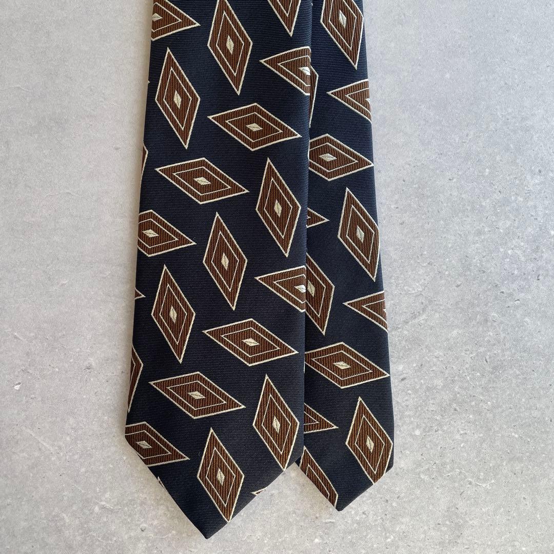 最終価格25年新作FRANCOBASSI フランコバッシ　幾何学柄新品ネクタイ