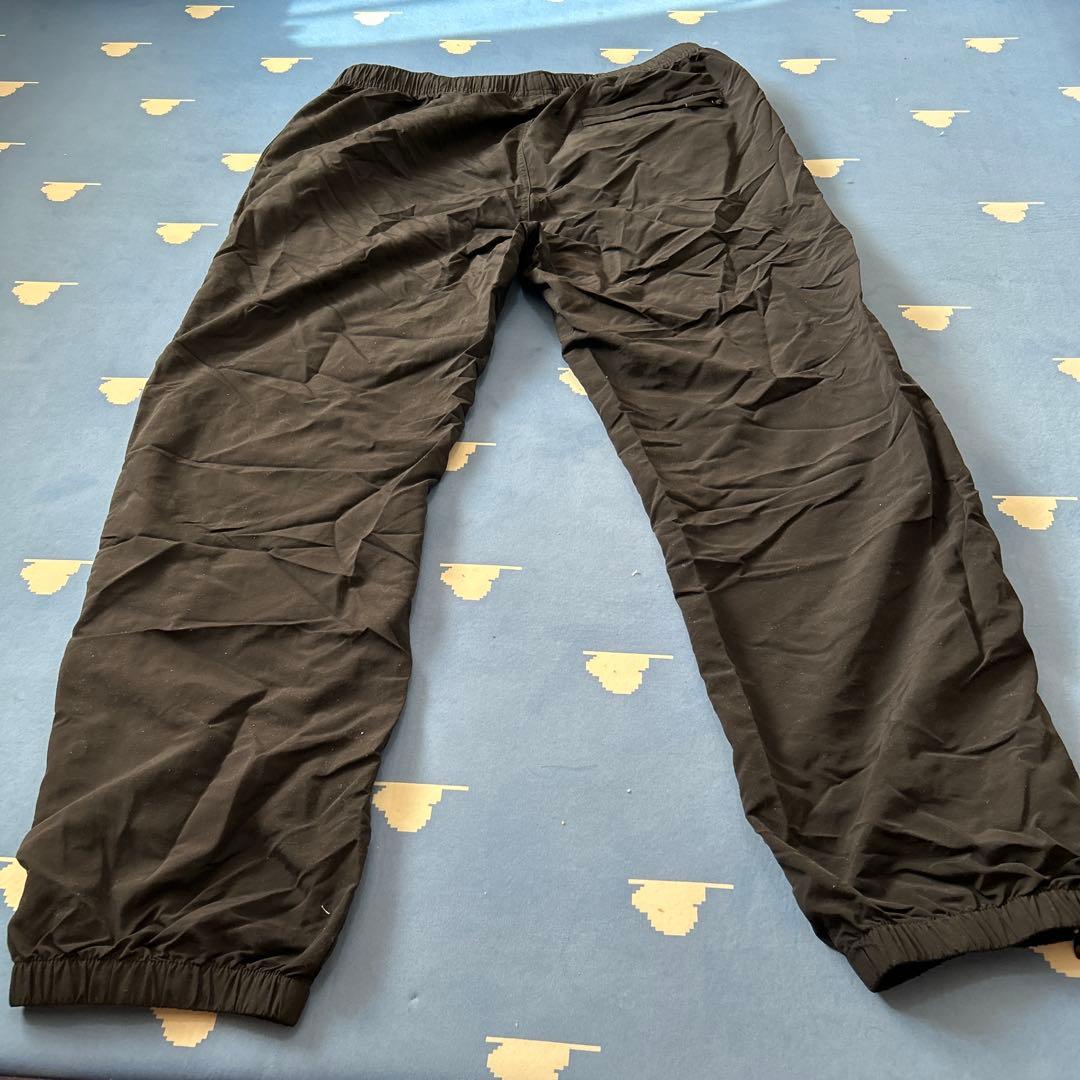 早い者勝ち 新品未使用SUPREME ブラック ジョガーパンツ