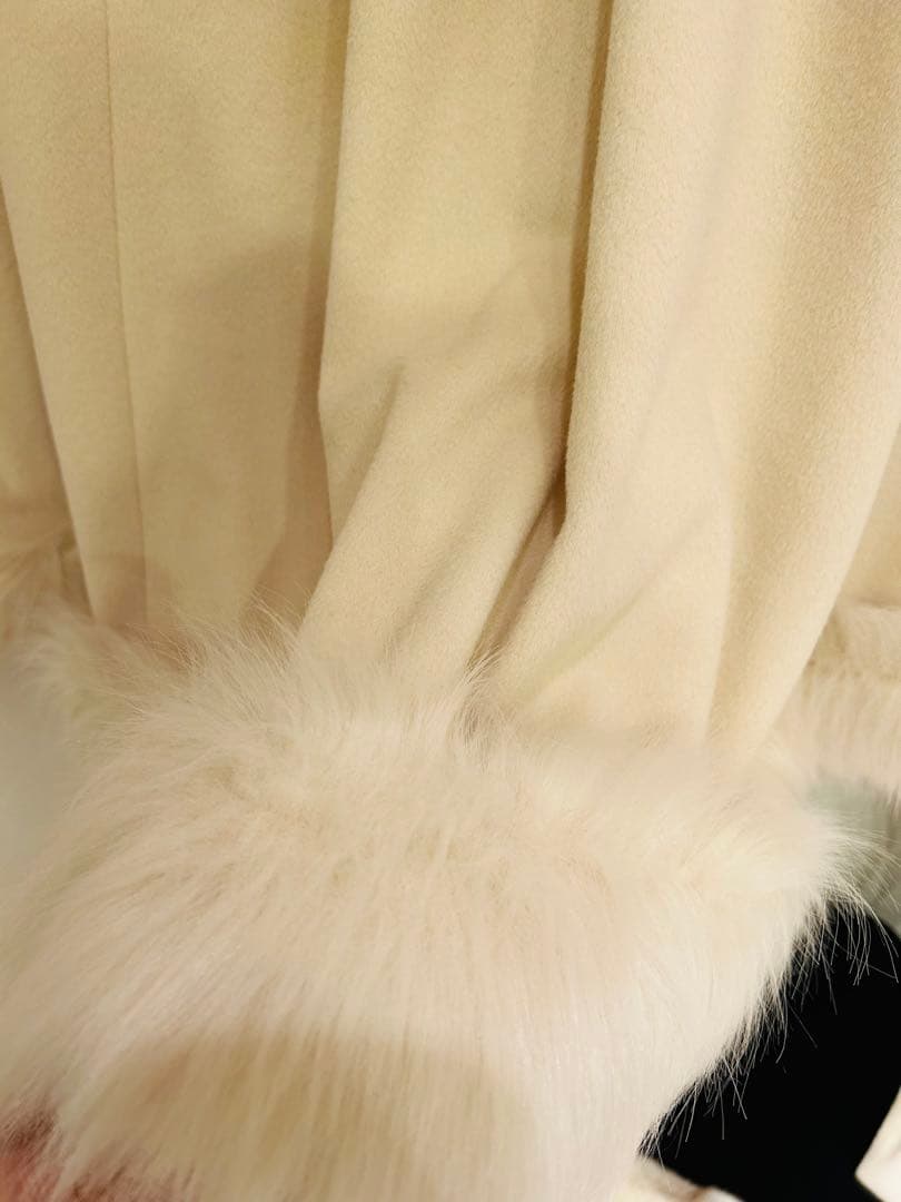  PARTY フードファーケープコート オフホワイト