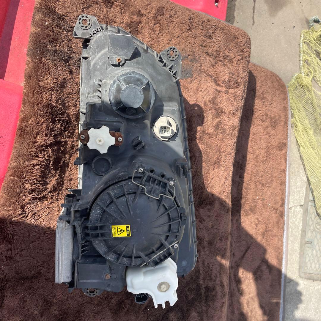 日野　レンジャープロ　右ヘッドライト