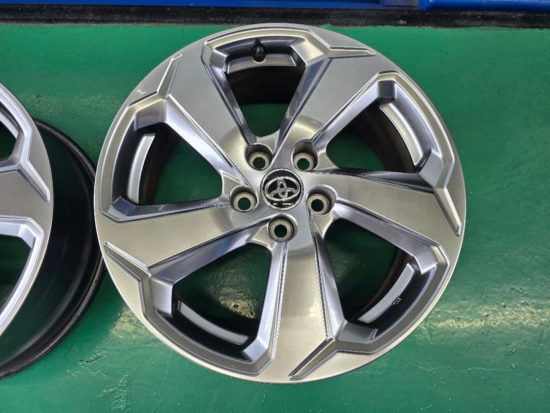 2本出品(４本セット同時販売のみ)トヨタRAV4・18インチ ホイール 送料込み