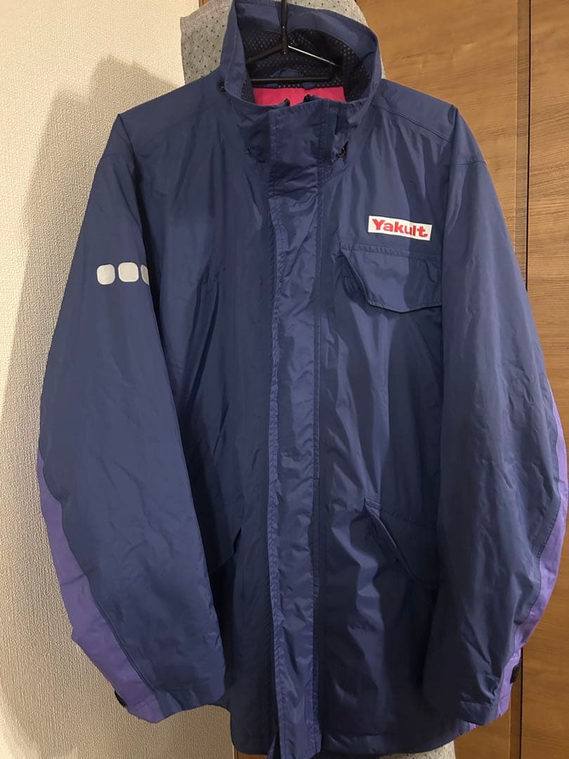 Yakult ジャンパー防寒着Lヤクルト