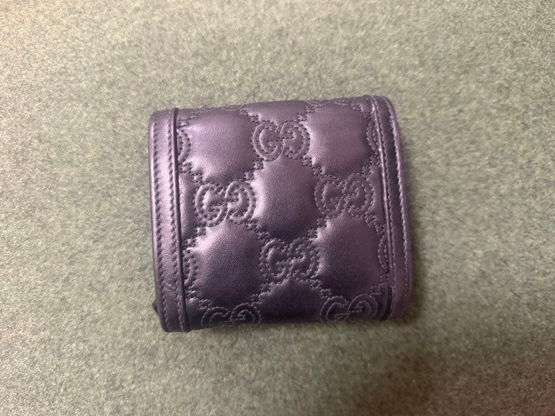 GUCCI 二つ折り財布 黒 レザー