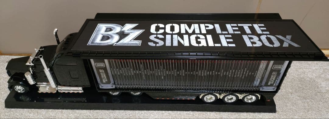 B’z COMPLETE SINGLE BOX Trailer Edition