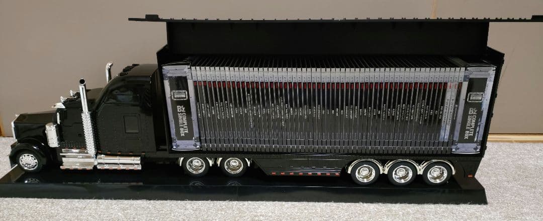 B’z COMPLETE SINGLE BOX Trailer Edition