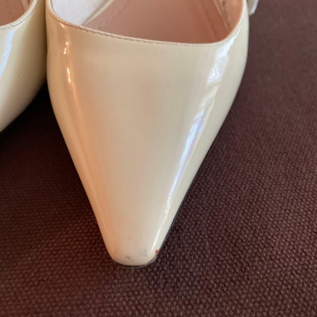 ペコ！ディオール　アイボリー スリングバック フラットシューズ