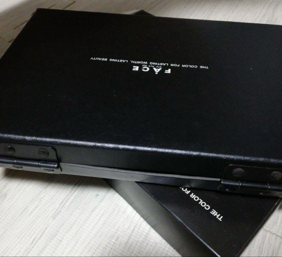 ♦️美品♦️ ワミレス　FÄCE ジ カラーズ 36 アイシャドウパレット