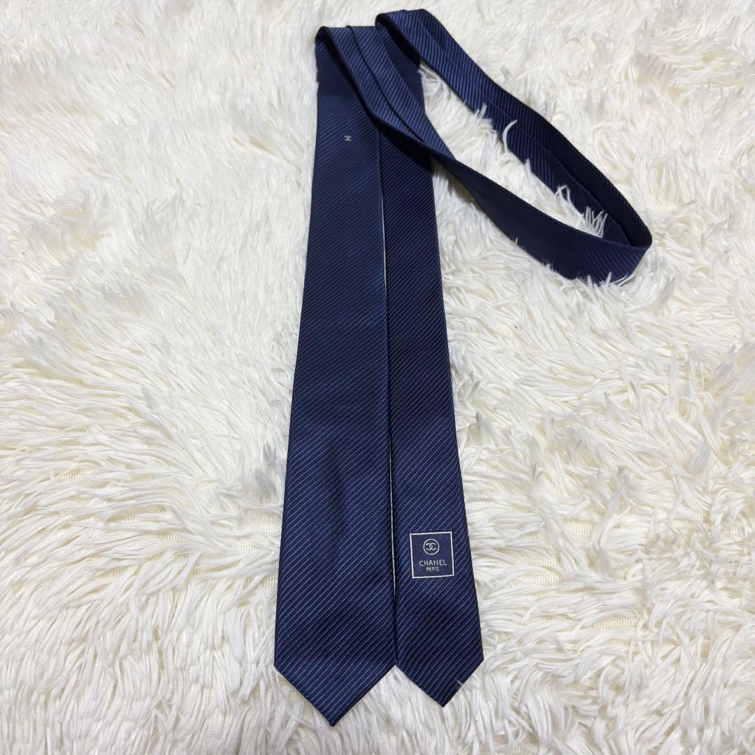 【ほぼ未使用】CHANEL ネクタイ　ココマーク　CC ネイビー　ナロータイ