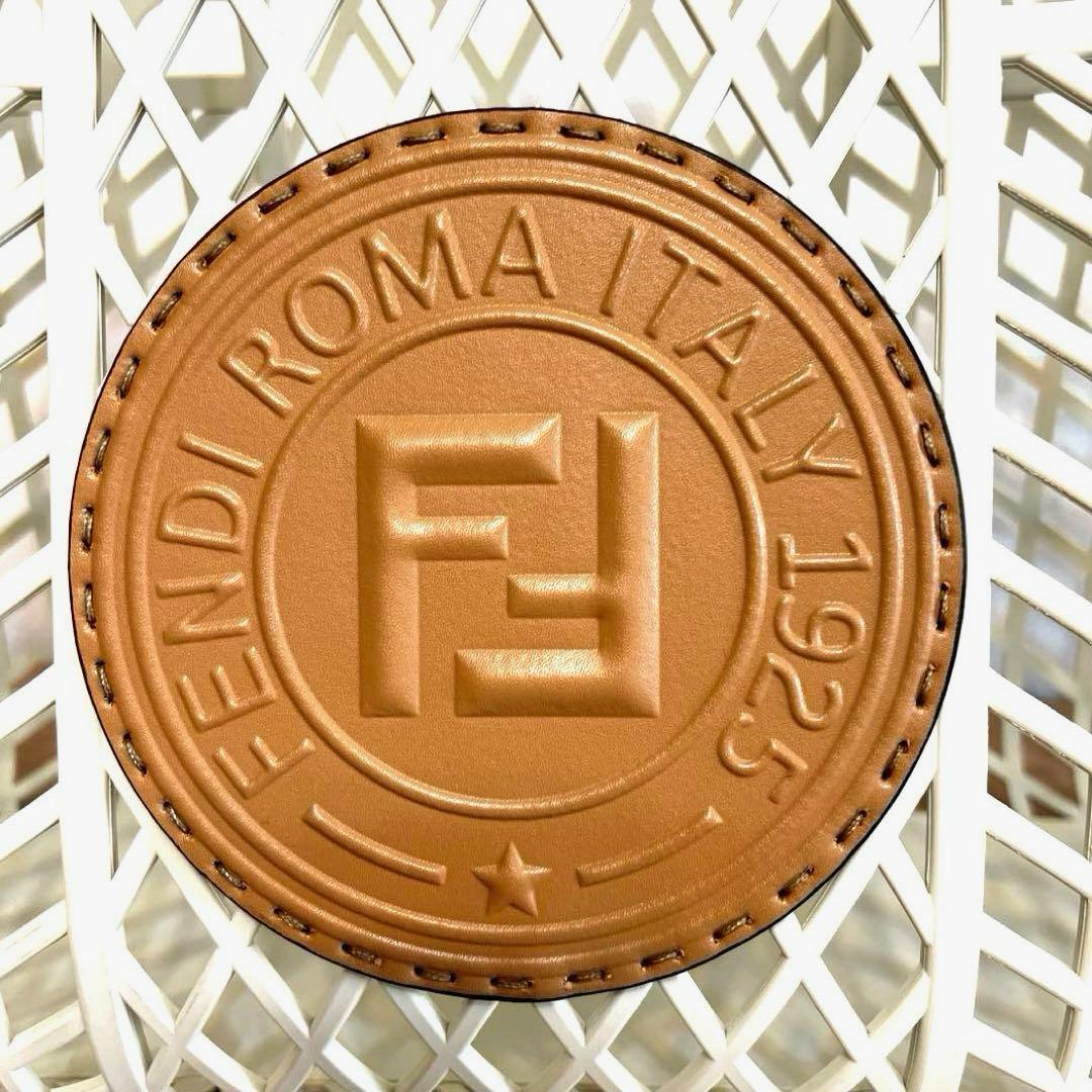 【FENDI 】正規品　ホワイト メッシュデザインバッグ