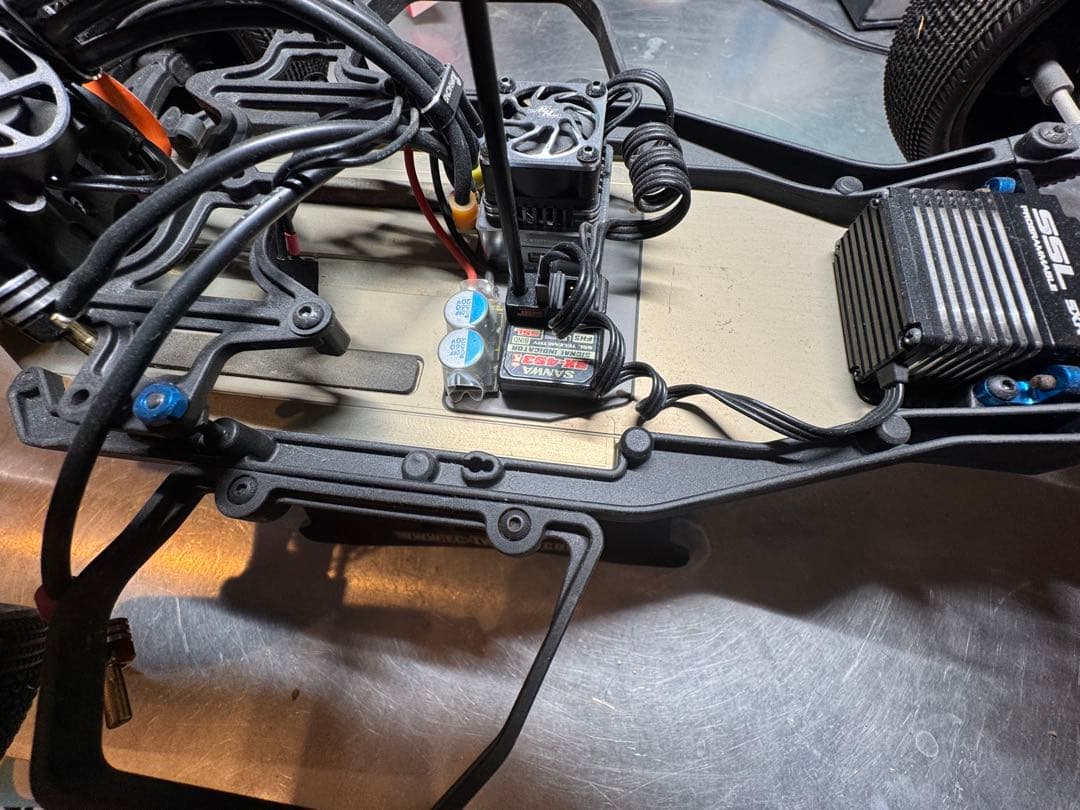 アソシエイテッド RC10 SC6.2 (組立メカ搭載済み)