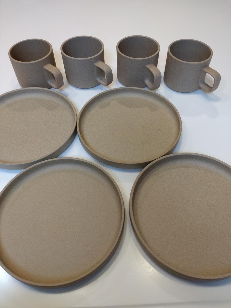 ハサミポーセリン　18.5cmプレート4枚　7.5cmタイプマグカップ小4個