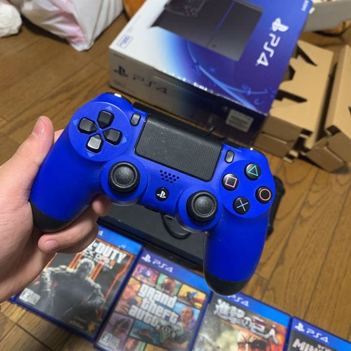 PS4とコントローラー3台ソフト5本